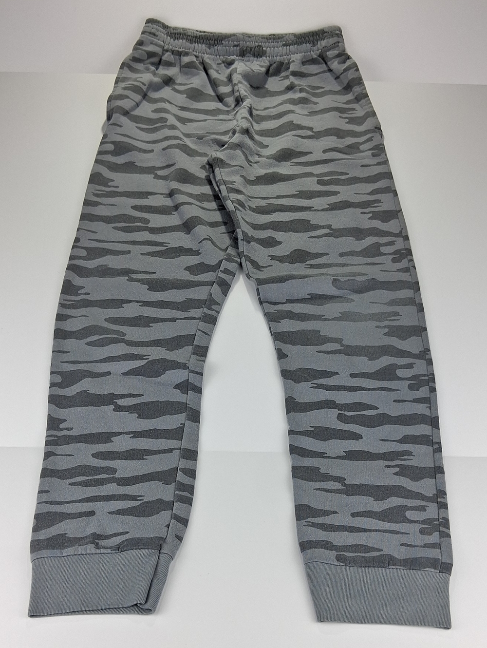 Boys Hanes Sweatpants Jogger Pajama Pants Size Large (10/12) Gray Camo Pockets